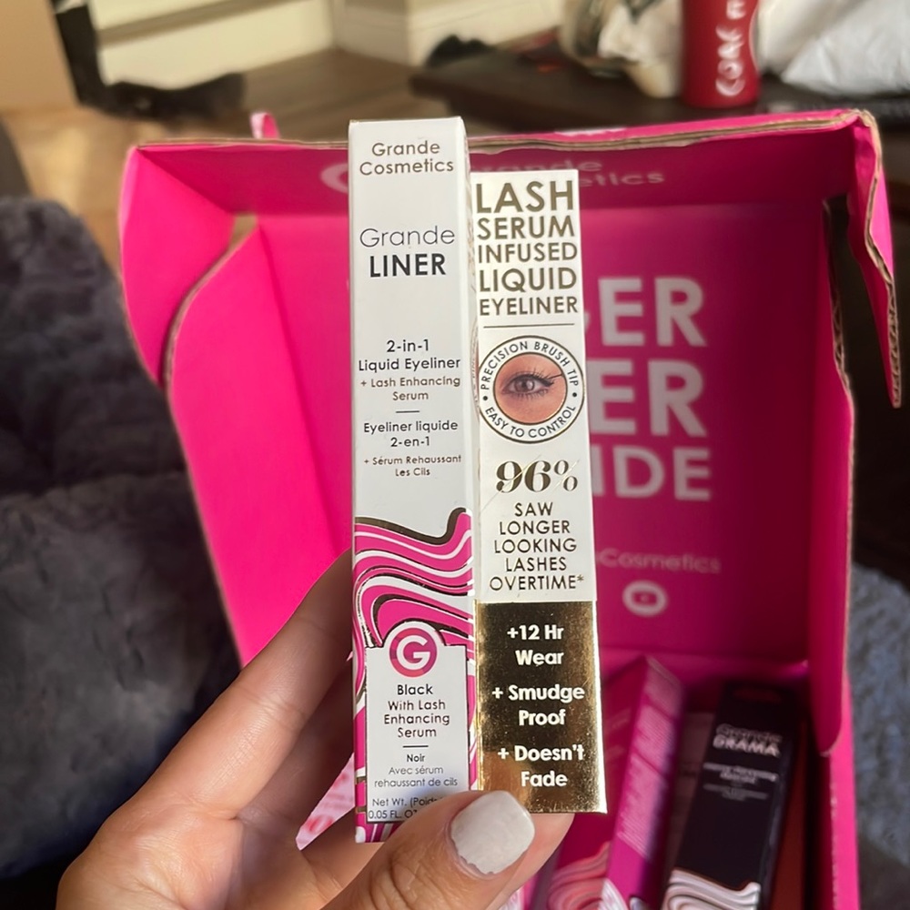 Grande lash eyeliner two and one liquid eyeliner and lotion Hensing serum